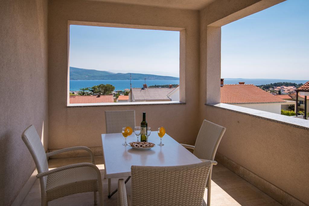 Apartments Villa Ana Krk Town Zewnętrze zdjęcie