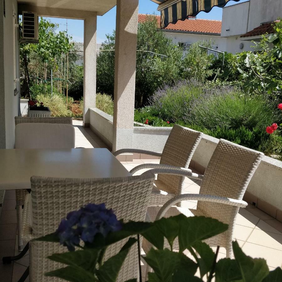 Apartments Villa Ana Krk Town Zewnętrze zdjęcie